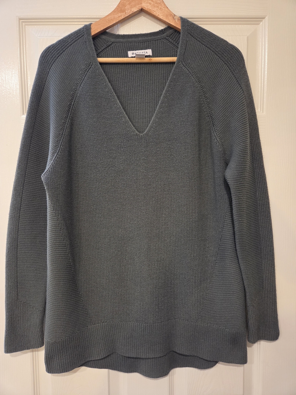 Athleta Hanover V-Neck Merino Wool Sweater Wet Moss S